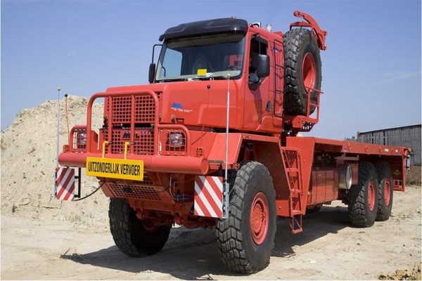 Mol Oil Field Truck met Allison Transmission van DLS